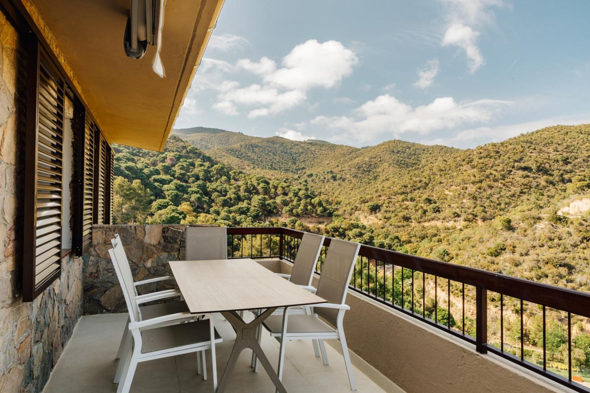 Zel Costa Brava Resort 3*